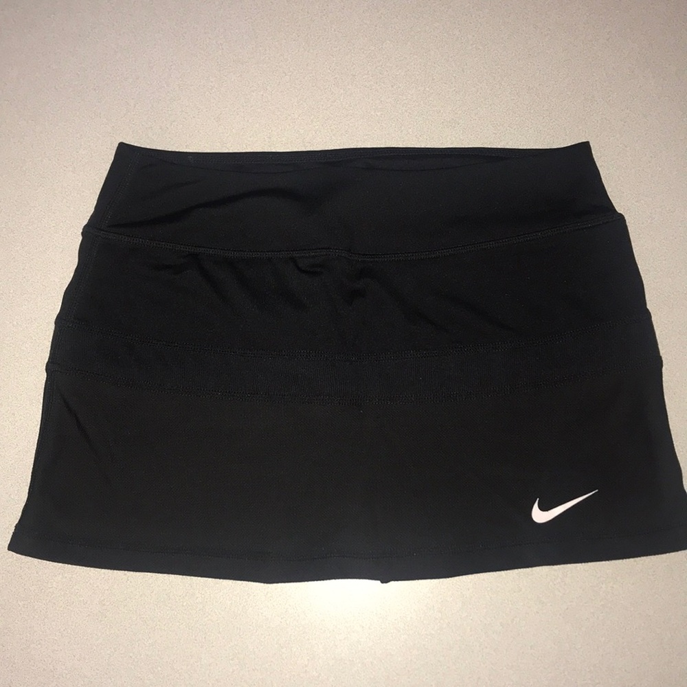 Women’s Nike tennis skirt
